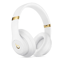Load image into Gallery viewer, Studio 3 Beats wireless - White
